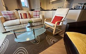 Central Darlington Central 2Br Apartment
